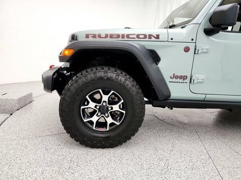 Used 2024 Jeep Wrangler Unlimited Rubicon w/ Convenience Group AWD/4WD image 28