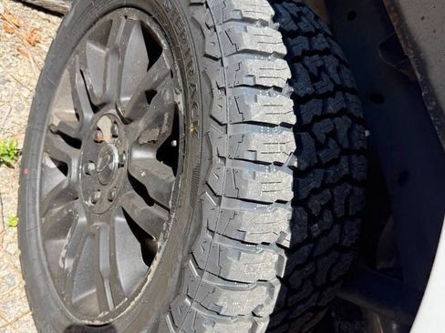 Used 2014 Ford F150 Platinum w/ Max Trailer Tow Package AWD/4WD image 10