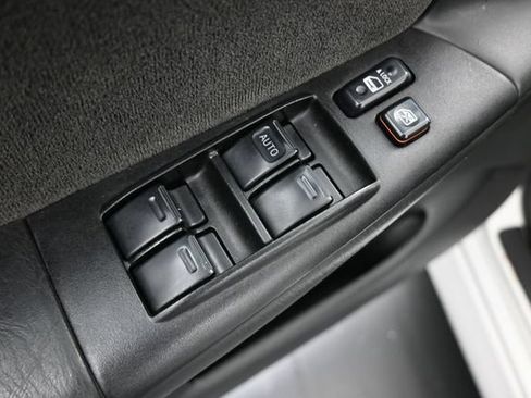 Used 2006 Toyota Corolla S w/ Extra Value Pkg 1 FWD image 13