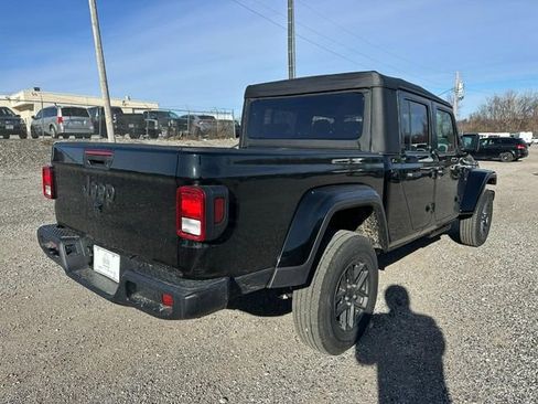New 2026 Jeep Gladiator Sport AWD/4WD image 3