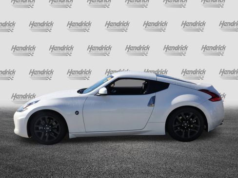 Used 2020 Nissan 370Z image 6