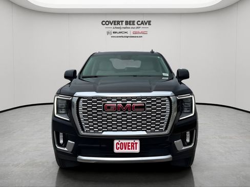 Used 2024 GMC Yukon XL Denali image 2