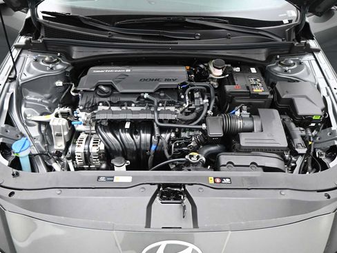 New 2026 Hyundai Elantra SEL Sport FWD image 25