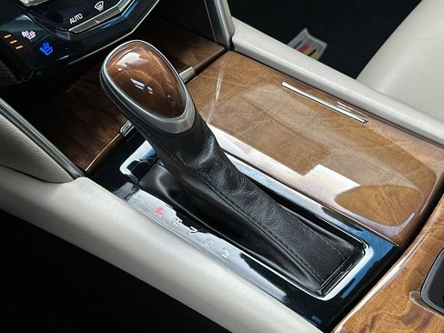 Used 2019 Cadillac XTS Luxury image 20