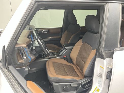Used 2023 Ford Bronco Outer Banks image 10