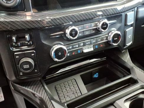 New 2026 Ford F250 Lariat w/ Black Appearance Package AWD/4WD image 18