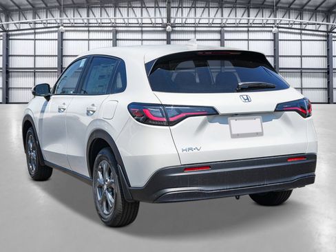 New 2027 Honda HR-V LX image 2