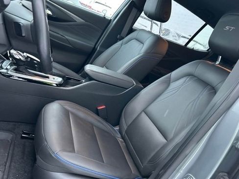 Used 2024 Buick Envista Sport Touring w/ Convenience I Package image 5
