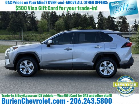 Used 2020 Toyota RAV4 XLE AWD/4WD image 2