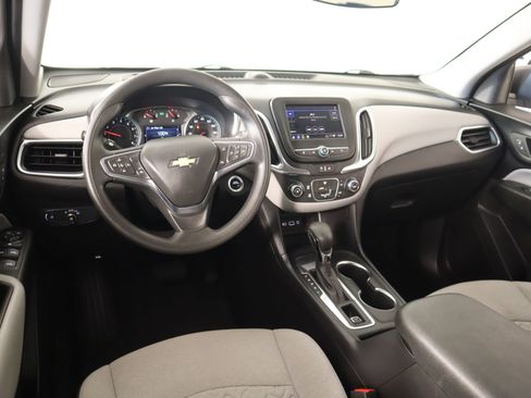 Used 2024 Chevrolet Equinox LS w/ LS Convenience Package image 2