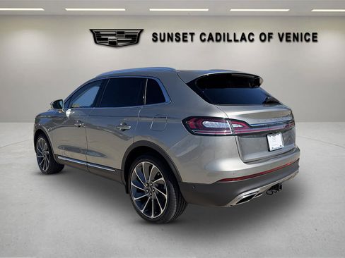 Used 2023 Lincoln Nautilus Reserve w/ Equipment Group 202A image 5