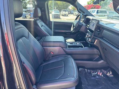 Used 2023 Ford Expedition Limited RWD image 33