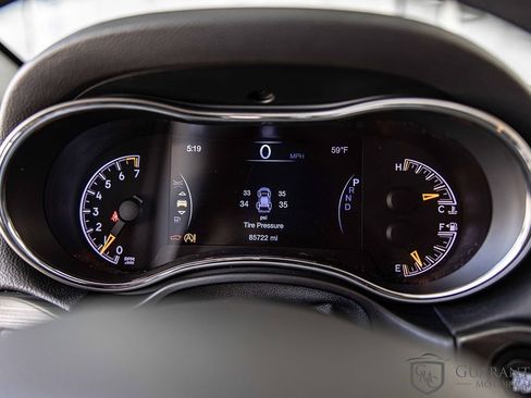 Used 2019 Jeep Grand Cherokee Limited image 23