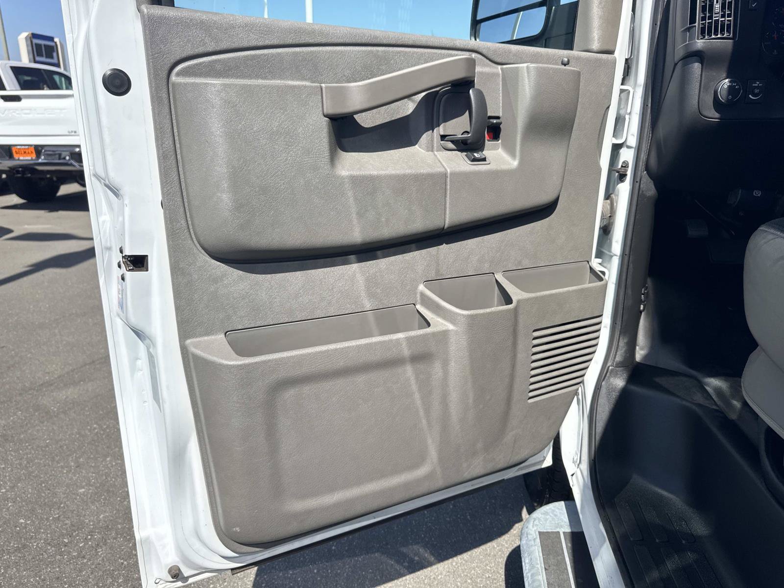 Used 2025 Chevrolet Express 2500 w/ Driver Convenience Package RWD image 19