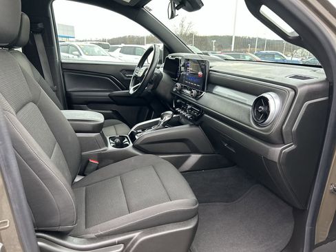 Used 2024 Chevrolet Colorado LT w/ LT Convenience Package image 15