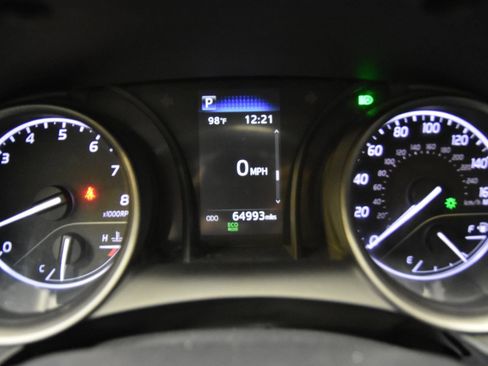 Used 2023 Toyota Camry SE FWD image 21