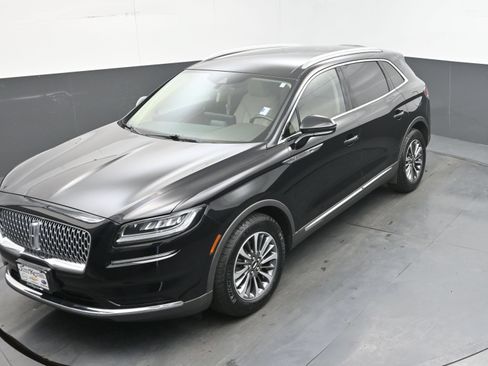 Used 2023 Lincoln Nautilus AWD w/ Premium Package image 35