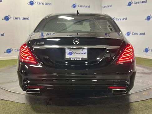 Used 2017 Mercedes-Benz S 550 Sedan image 4