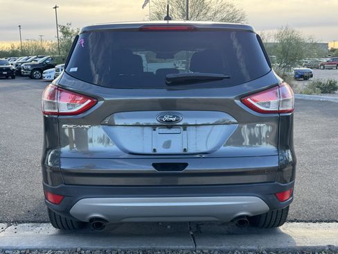 Used 2015 Ford Escape SE image 4