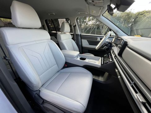 Used 2025 Hyundai Santa Fe SEL image 40