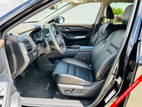 Used 2023 Nissan Rogue SV w/ SV Premium B Package AWD/4WD image 3