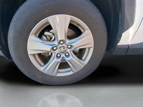 Used 2023 Toyota RAV4 XLE image 3