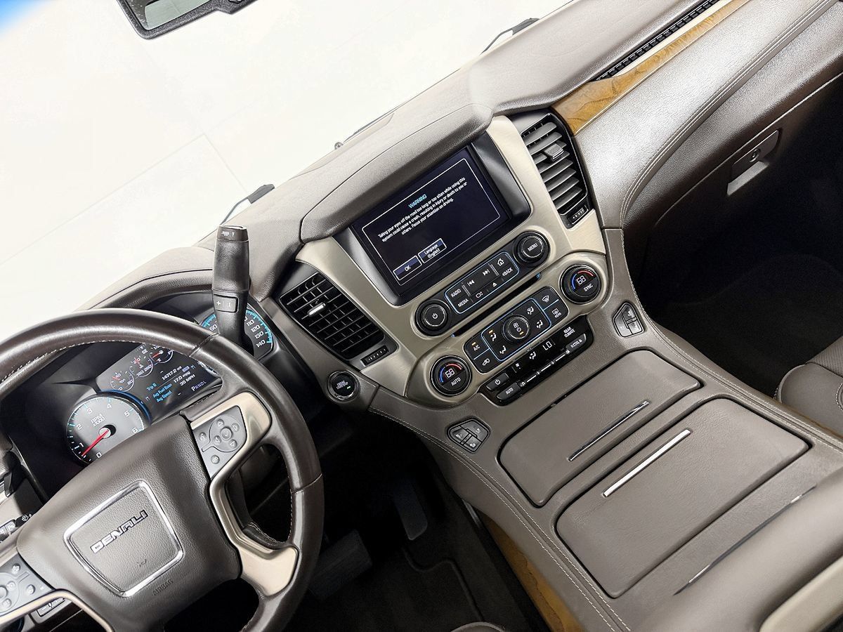 Used 2019 GMC Yukon Denali w/ Denali Ultimate Package AWD/4WD image 67