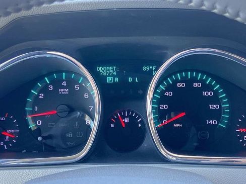 Used 2011 Chevrolet Traverse LT w/ Personal Connectivity Package FWD image 7