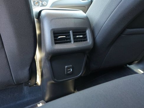 Used 2021 Chevrolet Equinox LS AWD/4WD image 25