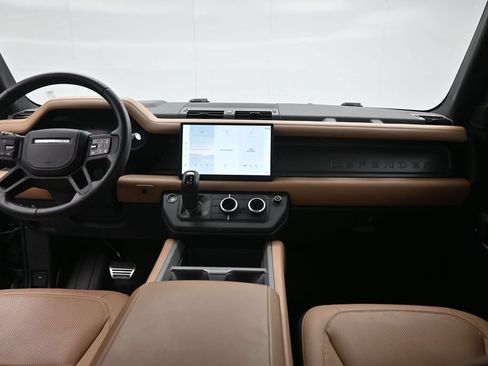 Used 2025 Land Rover Defender 110 X AWD/4WD image 16