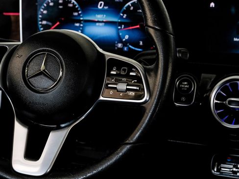 Used 2020 Mercedes-Benz CLA 250 image 17