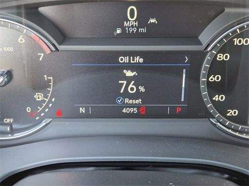 New 2025 Cadillac XT6 Luxury image 24