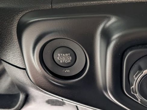 Used 2021 Jeep Gladiator Overland AWD/4WD image 23