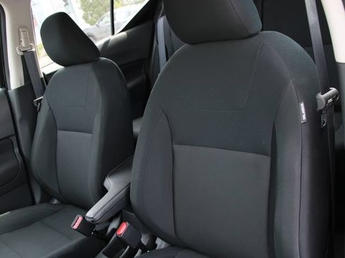 Certified 2025 Nissan Kicks Play S FWD image 5