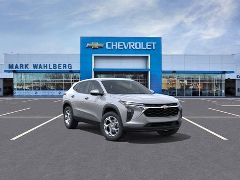 New 2026 Chevrolet Trax LS w/ LS Convenience Package FWD image 1