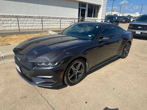 Used 2024 Ford Mustang Coupe RWD image 3