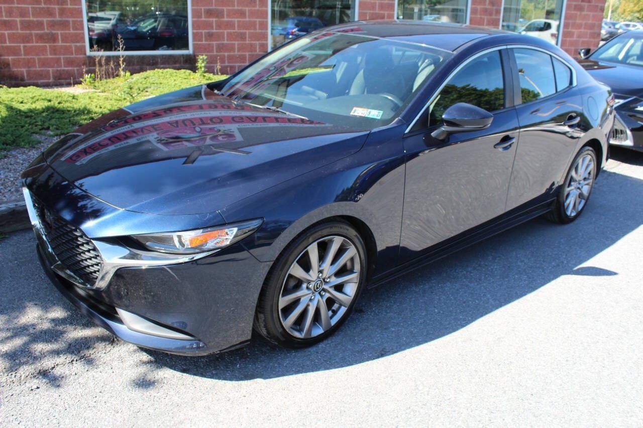 Used 2020 MAZDA MAZDA3 Sedan w/ Select Package FWD image 2