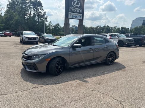 Used 2021 Honda Civic Sport image 11