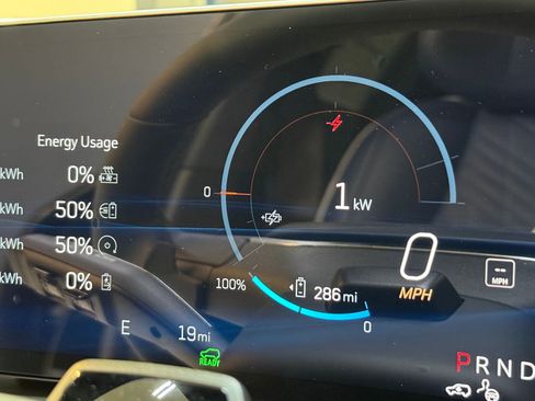 New 2026 Cadillac Vistiq Premium Luxury AWD/4WD image 20