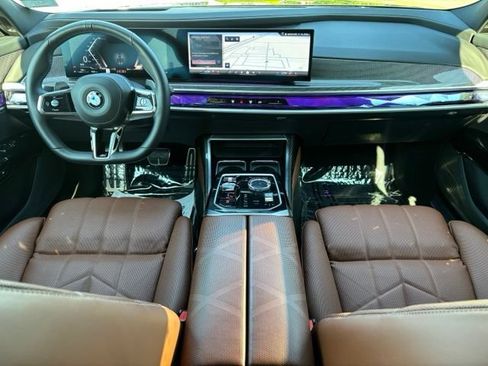 Used 2024 BMW 760i xDrive w/ Executive Package AWD/4WD image 20