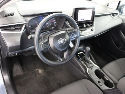 Used 2025 Toyota Corolla LE FWD image 13