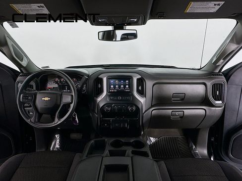 Used 2020 Chevrolet Silverado 1500 Custom w/ Custom Value Package image 11