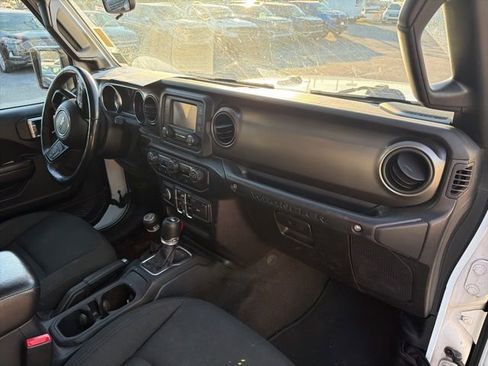 Used 2020 Jeep Wrangler Unlimited Sport S AWD/4WD image 32