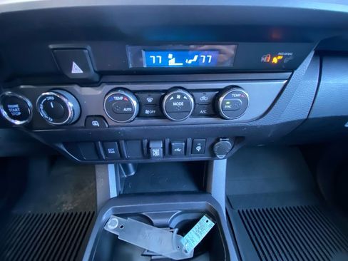 Used 2023 Toyota Tacoma TRD Off-Road image 22