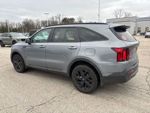 Certified 2021 Kia Sorento S image 4
