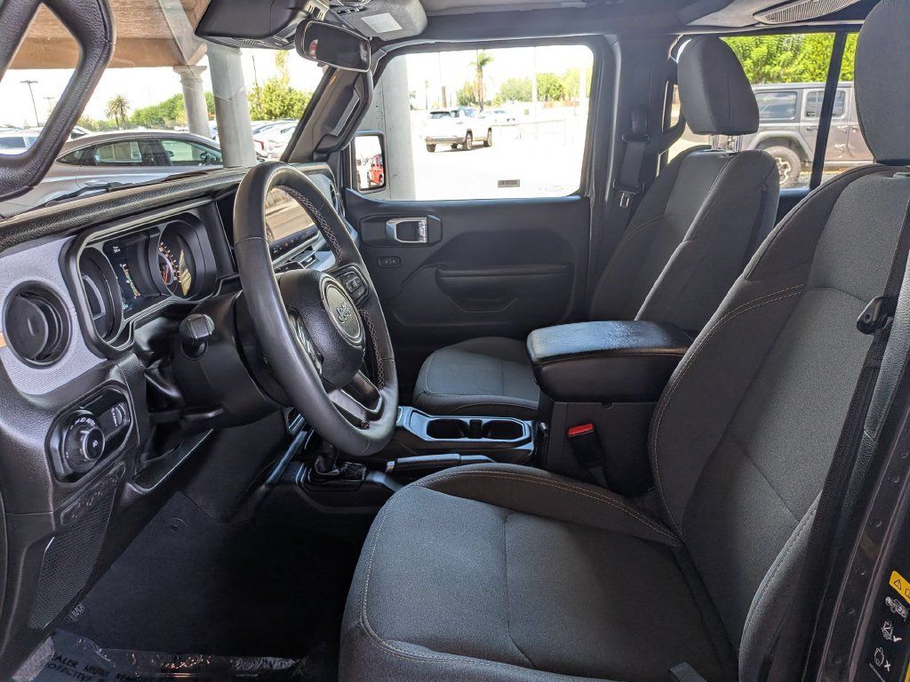 Used 2025 Jeep Wrangler Unlimited Sport AWD/4WD image 15