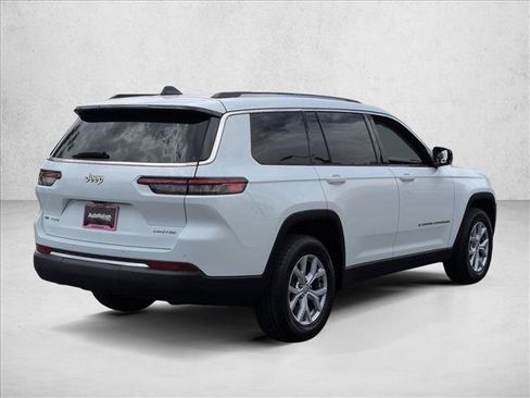 Used 2022 Jeep Grand Cherokee L Limited AWD/4WD image 8