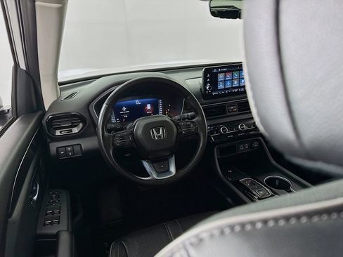 Used 2023 Honda Pilot Elite image 22
