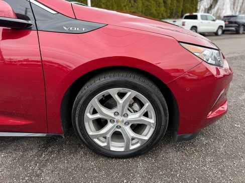 Used 2018 Chevrolet Volt Premier w/ Driver Confidence Package image 11