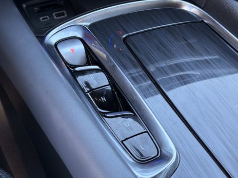 Used 2024 Buick Enclave Premium image 12